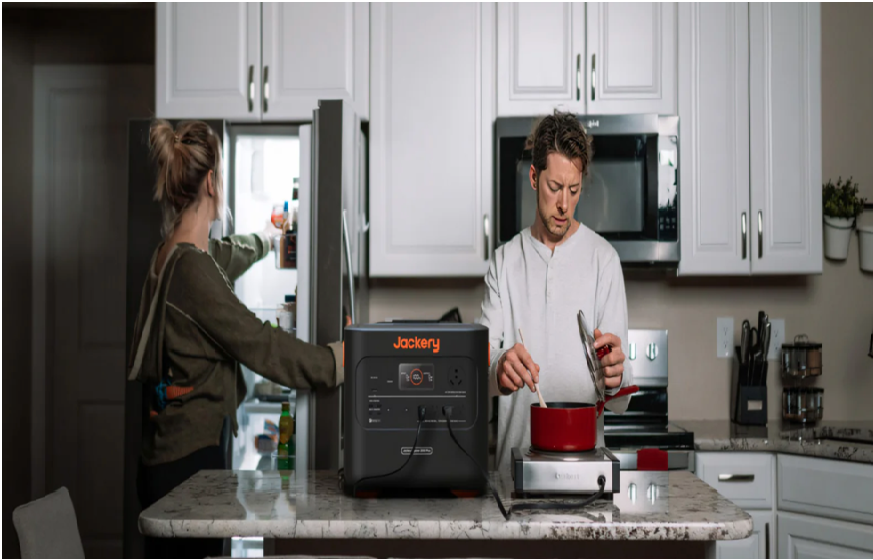 Jackery Solar Generator